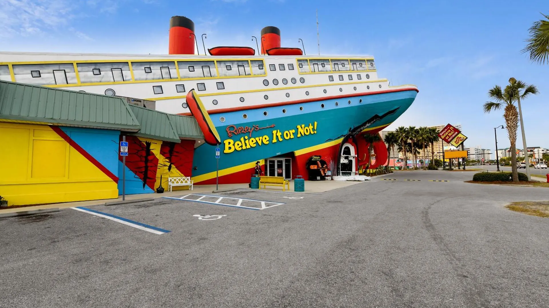 Holiday home Boardwalk Beach Resort #1802 By Book That Condo Panama City Beach United States